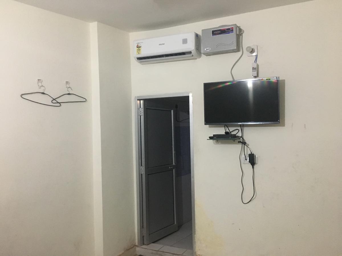 Oyo 12976 Hotel New Fiza Dżammu Zewnętrze zdjęcie