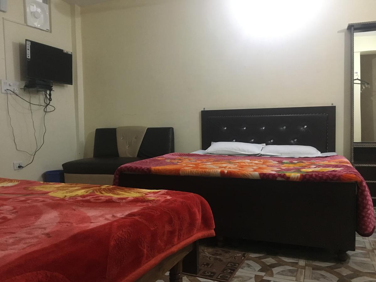 Oyo 12976 Hotel New Fiza Dżammu Zewnętrze zdjęcie