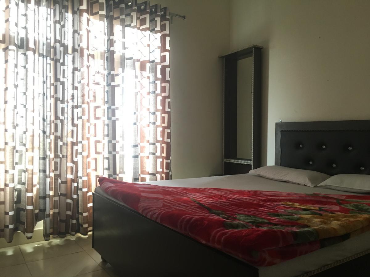 Oyo 12976 Hotel New Fiza Dżammu Zewnętrze zdjęcie