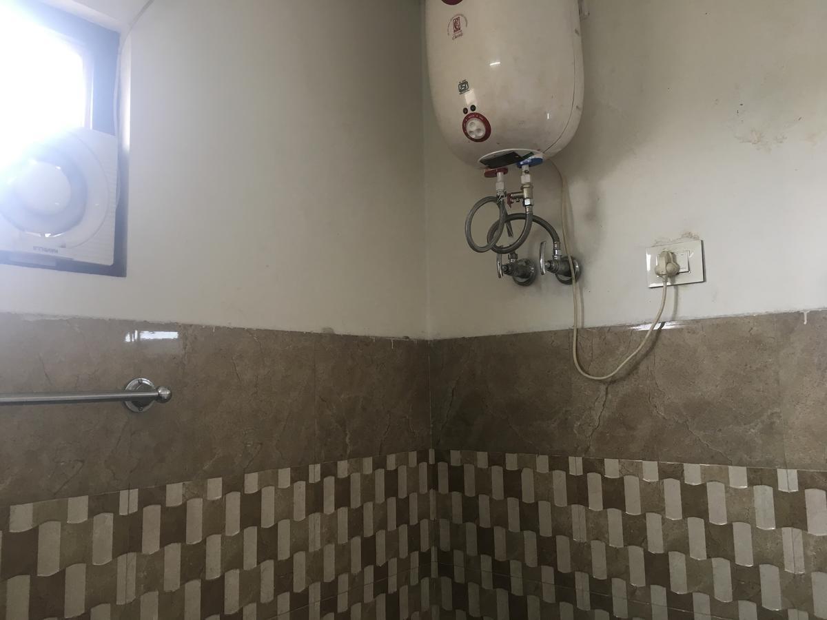 Oyo 12976 Hotel New Fiza Dżammu Zewnętrze zdjęcie