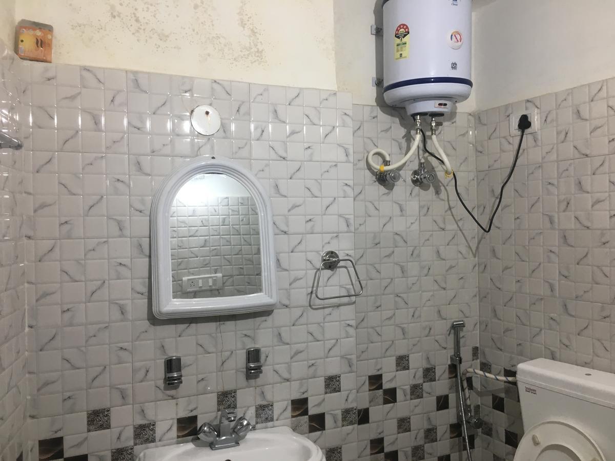 Oyo 12976 Hotel New Fiza Dżammu Zewnętrze zdjęcie
