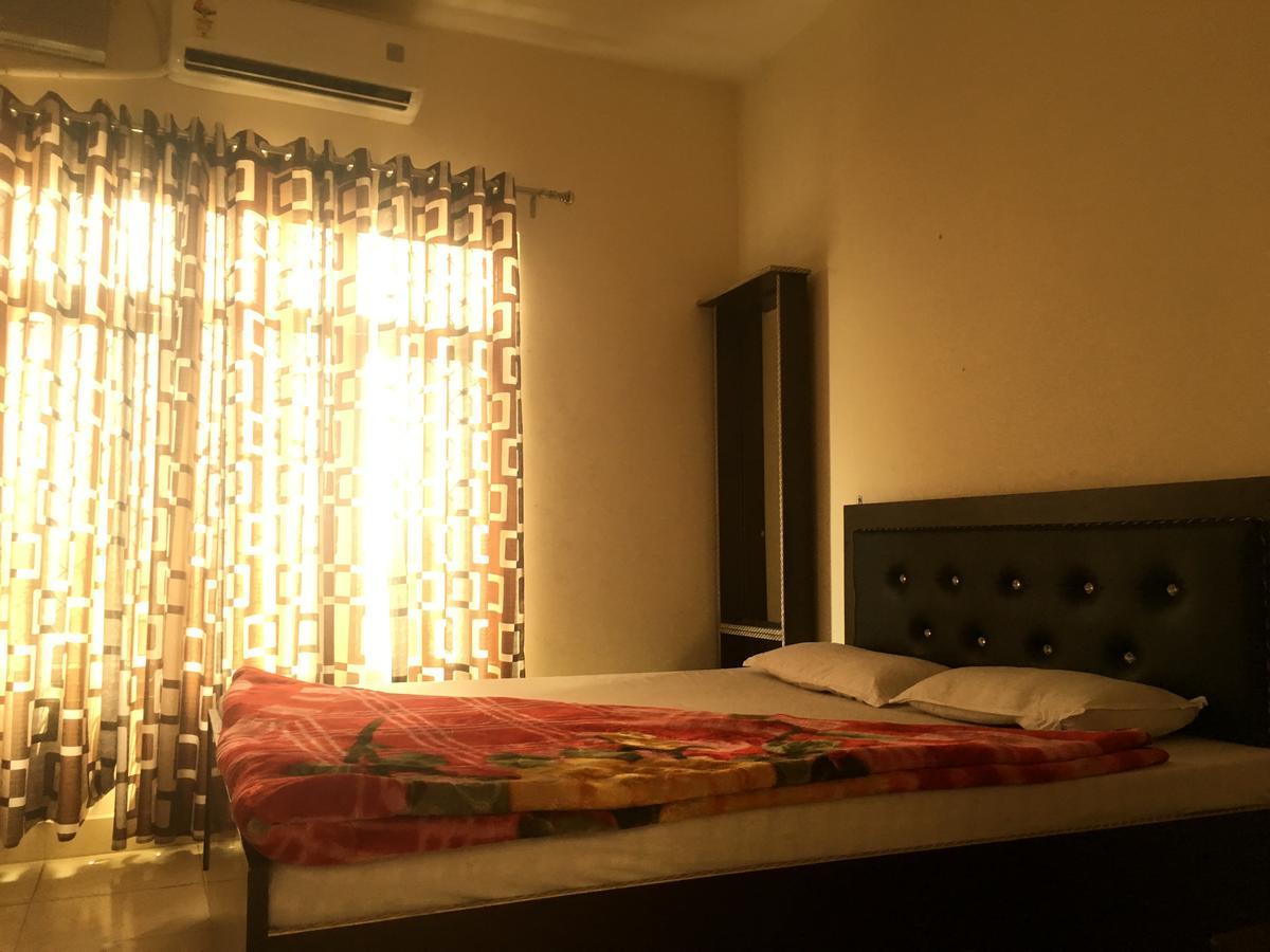 Oyo 12976 Hotel New Fiza Dżammu Zewnętrze zdjęcie