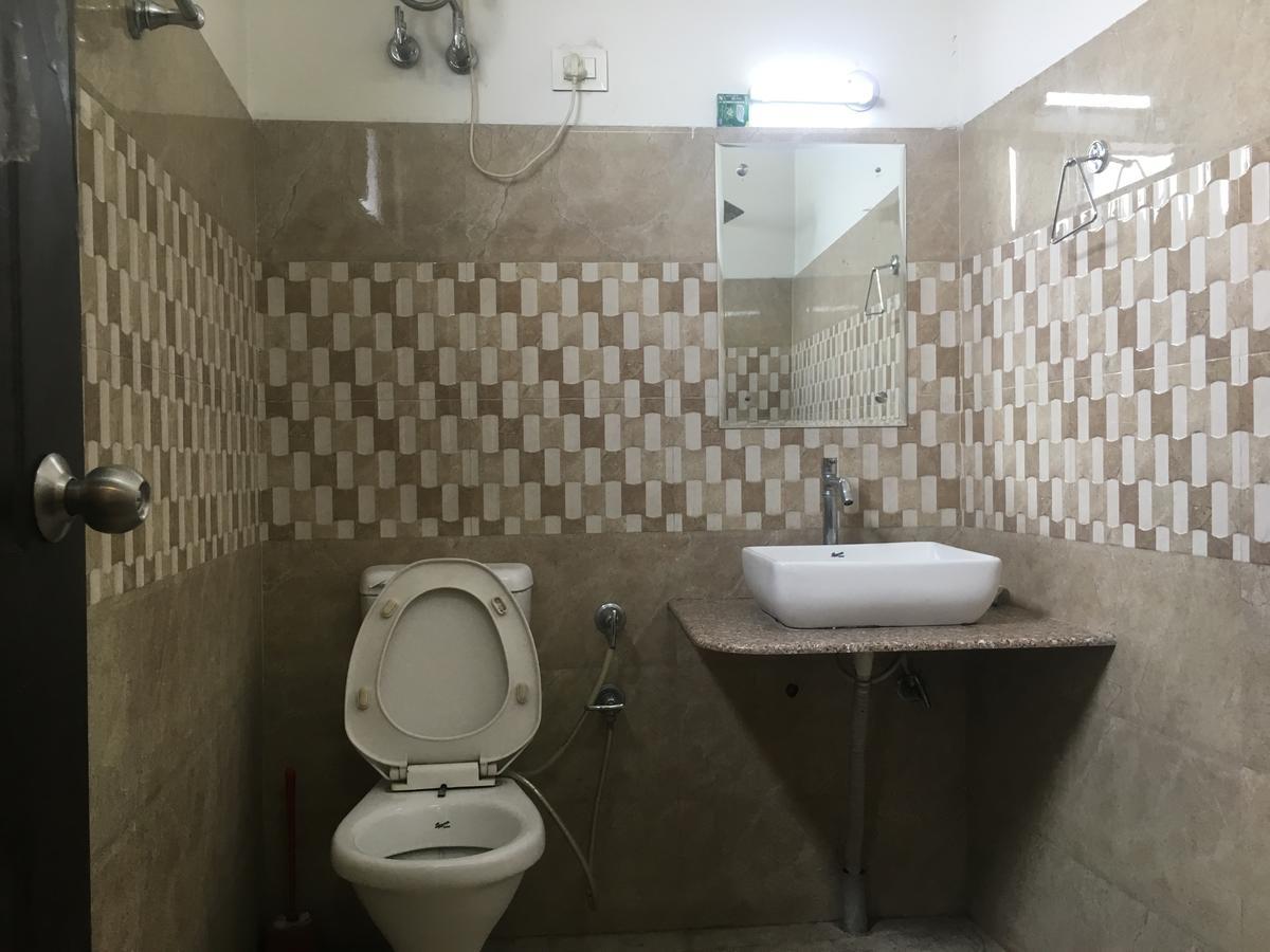 Oyo 12976 Hotel New Fiza Dżammu Zewnętrze zdjęcie